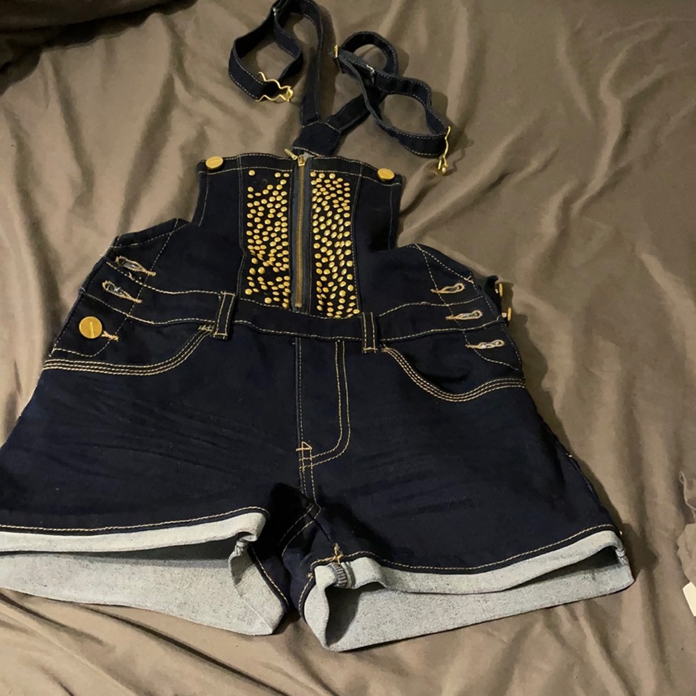 Short overalls